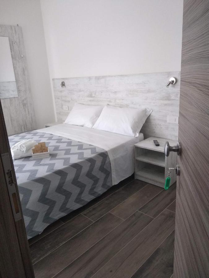 B&B Domus Piedigrotta ピッツォ エクステリア 写真