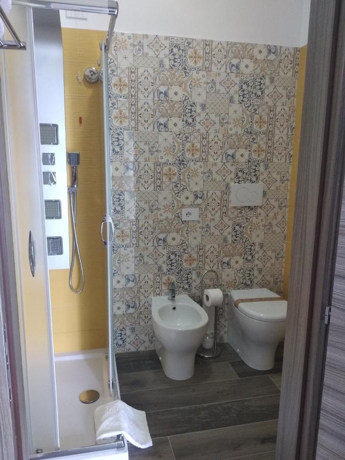B&B Domus Piedigrotta ピッツォ エクステリア 写真