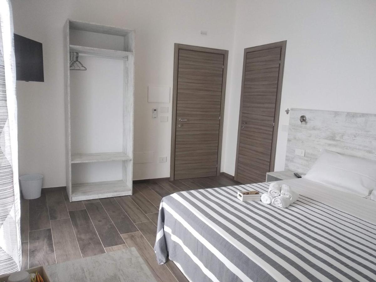 B&B Domus Piedigrotta ピッツォ エクステリア 写真