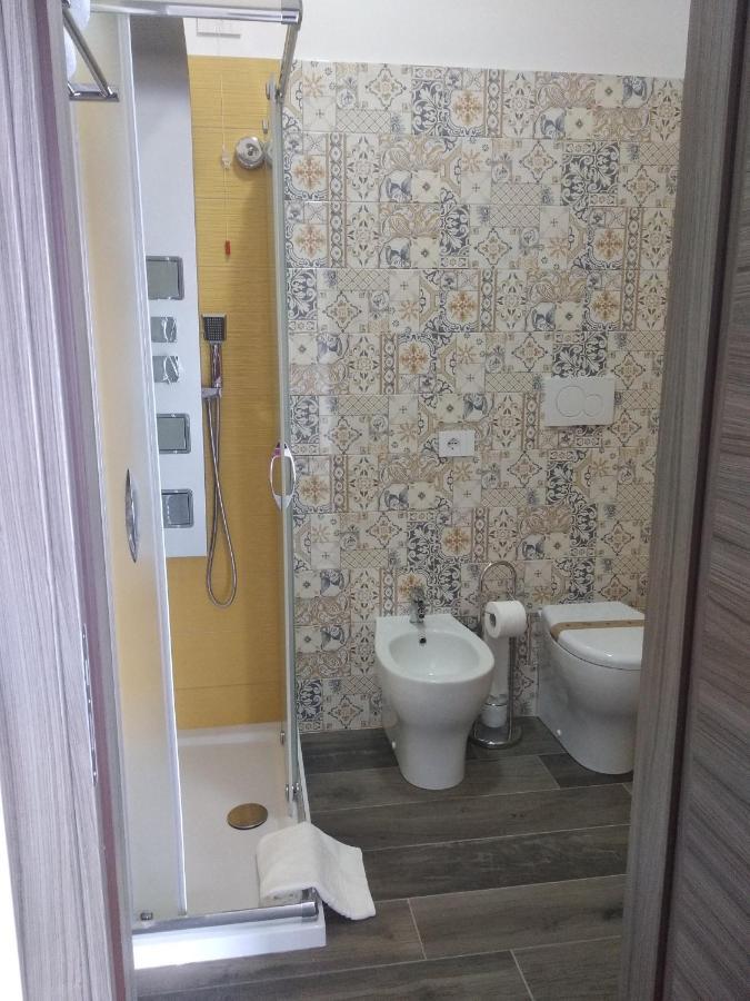 B&B Domus Piedigrotta ピッツォ エクステリア 写真