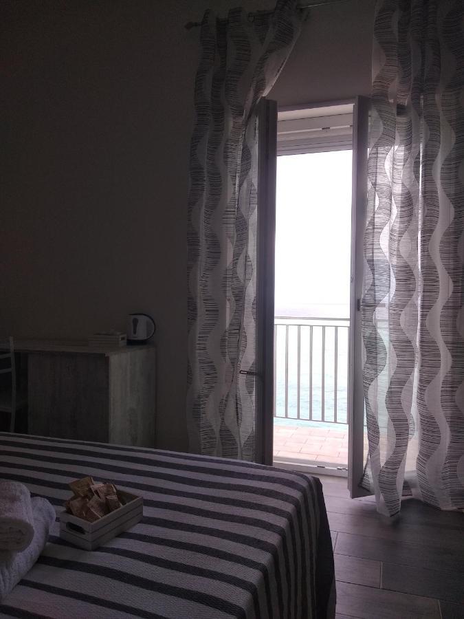 B&B Domus Piedigrotta ピッツォ エクステリア 写真